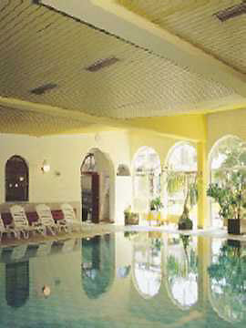 Hotel Caruso Baden bei Wien Esterno foto